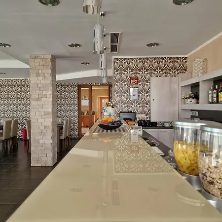 айляк клуб מלון 2*