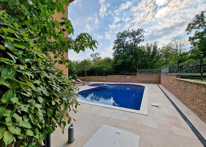 айляк клуб Hotel Hisarya