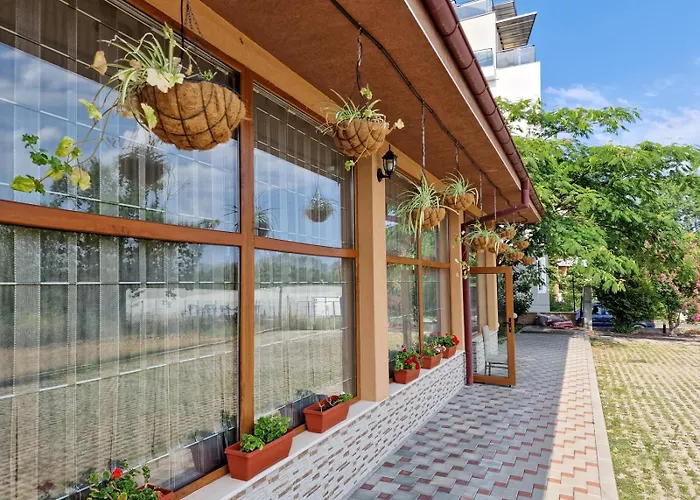 айляк клуб Hotel