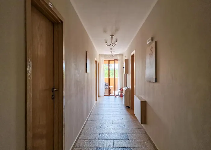 айляк клуб Hotel