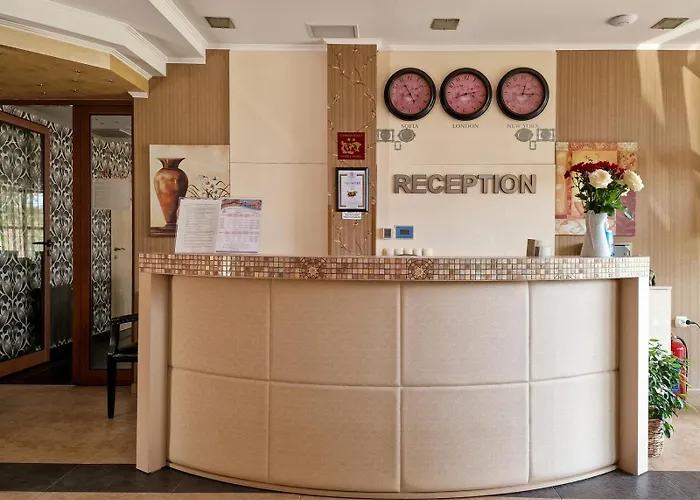 айляк клуб Hotel