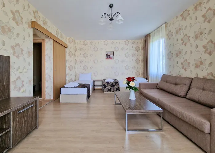 айляк клуб 2*