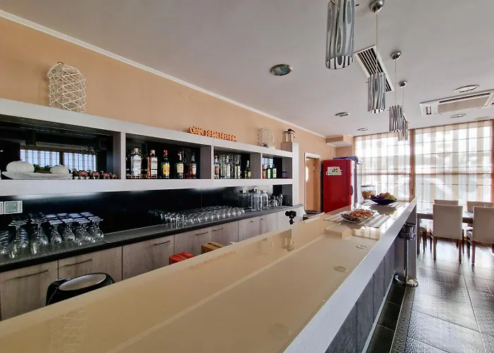 айляк клуб 2*