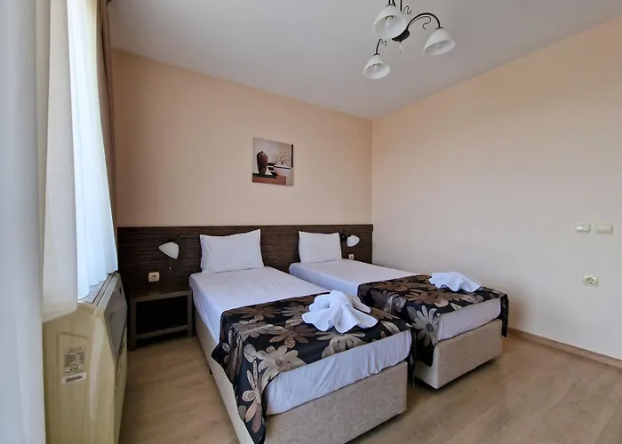 айляк клуб Hotel Hisarya